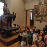 Lekcja muzealna w Pałacu Biskupa Erazma Ciołka